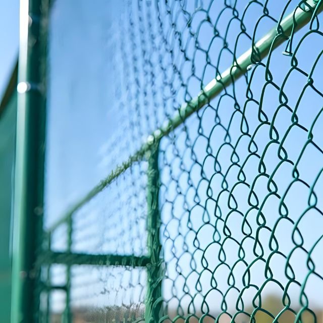 pagar lapangan tenis