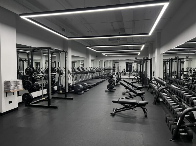Layout Gym Komersial