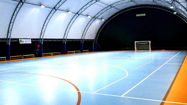 Renovasi Lapangan Futsal dari Rumput Sintetis ke Interlock